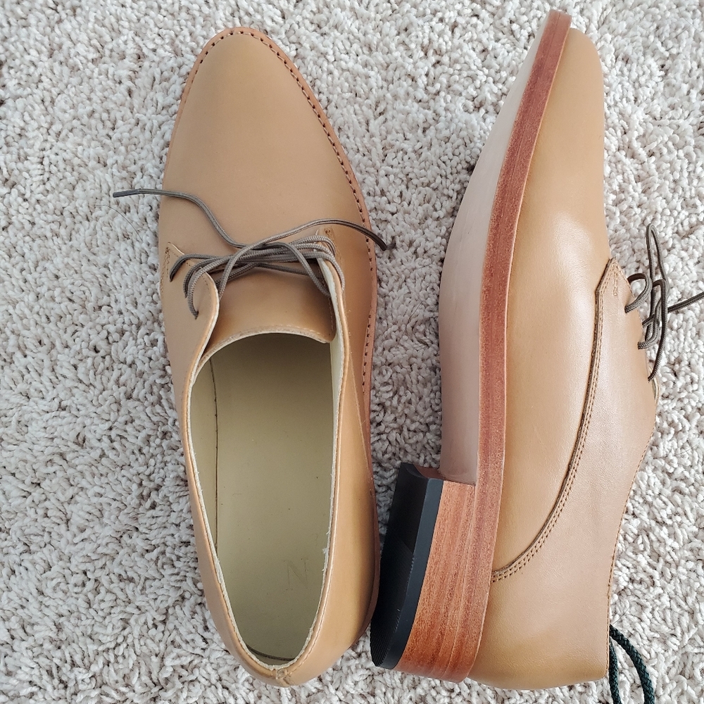 Never worn Nisolo Almond Oxford Shoes 8.5